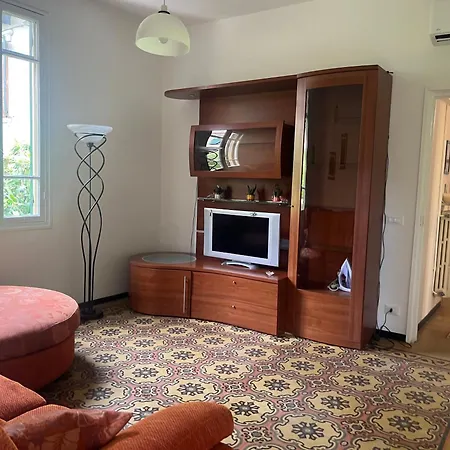 Elisa * אימפריה